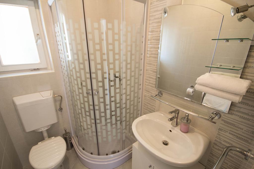 Apartments Lidija อูมัค ภายนอก รูปภาพ