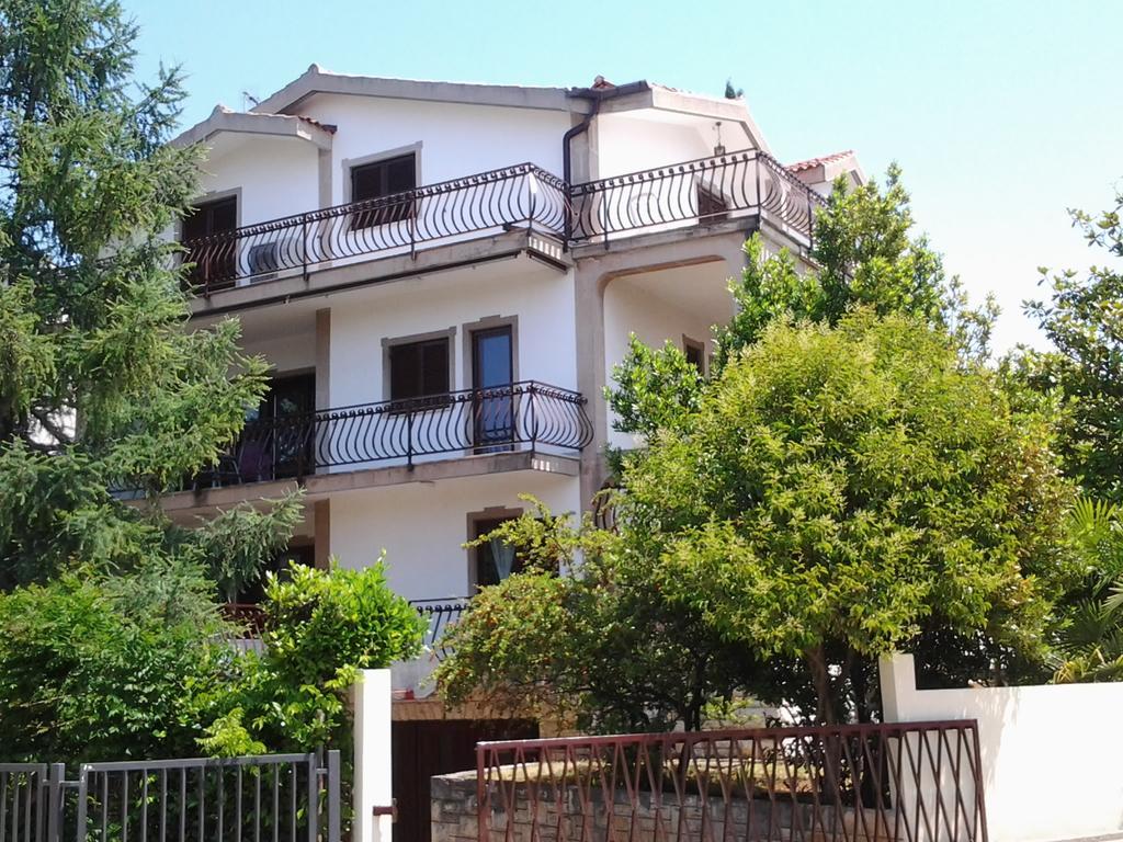 Apartments Lidija อูมัค ภายนอก รูปภาพ